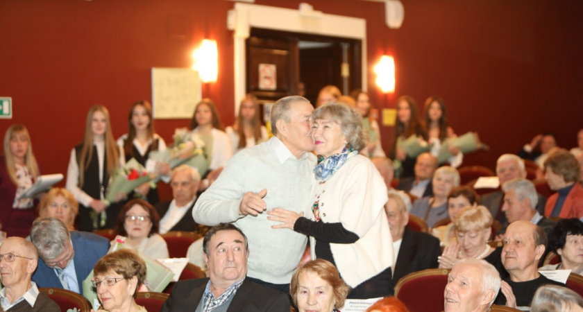 В Иркутске чествовали юбиляров, проживших вместе более полувека