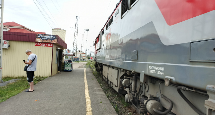 Выкупают места в плацкарте и вешают занавеску: интересный лайфхак от пассажиров