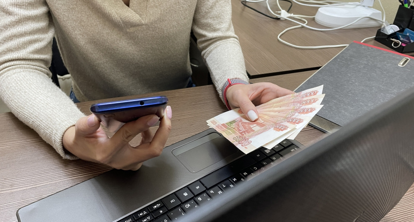 Жителям Иркутской области звонят псевдооператоры с номера 122 для выманивания банковских данных