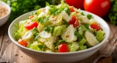 Салат с пекинской капустой "Ходовой" на каждый день: сочный и вкусный — домочадцы аж урчат от удовольствия