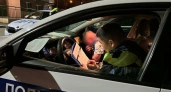 В Иркутске мужчина на кроссовере протаранил четыре машины во дворе жилого дома