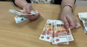 Только неработающим. Пенсионерам будет выплачено один раз по 25 000 рублей в июле