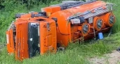 Бензовоз с дизельным топливом перевернулся на трассе в Иркутской области