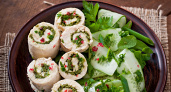 Готовим как на праздник: вкуснейшие рулетики из лаваша удивят всех ваших гостей — сметут со стола в один миг