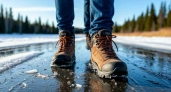 Всего 3 мазка на подошву — обувь больше не скользит даже в лютый гололед: по льду уверенно иду как по асфальту
