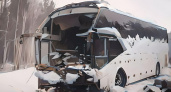 Под Усть-Кутом рейсовый автобус столкнулся с фурой