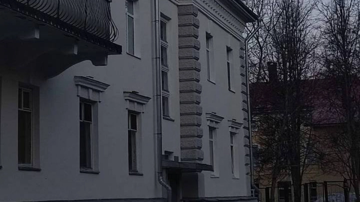В Иркутске компанию заставили снести самовольную двухэтажную постройку